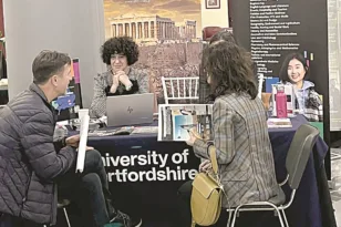 Ήρθαν Βρετανικά Πανεπιστήμια στην Πάτρα: Ανοιξαν πόρτες σε υποψήφιους φοιτητές