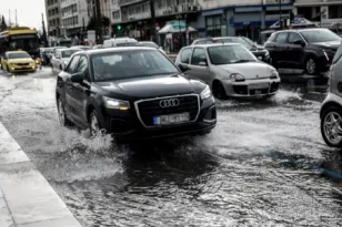 Κακοκαιρία στην Αττική: Ισχυρές βροχές στην Αθήνα - Προειδοποιήσεις για καταιγίδες και λασποβροχές