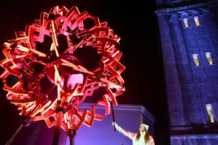 Η φαντασμαγορική τελετή έναρξης στους Χειμερινούς Ολυμπιακούς Αγώνες με Μαράια Κάρει, Αντρέα Μποτσέλι και πολλές αντιδράσεις