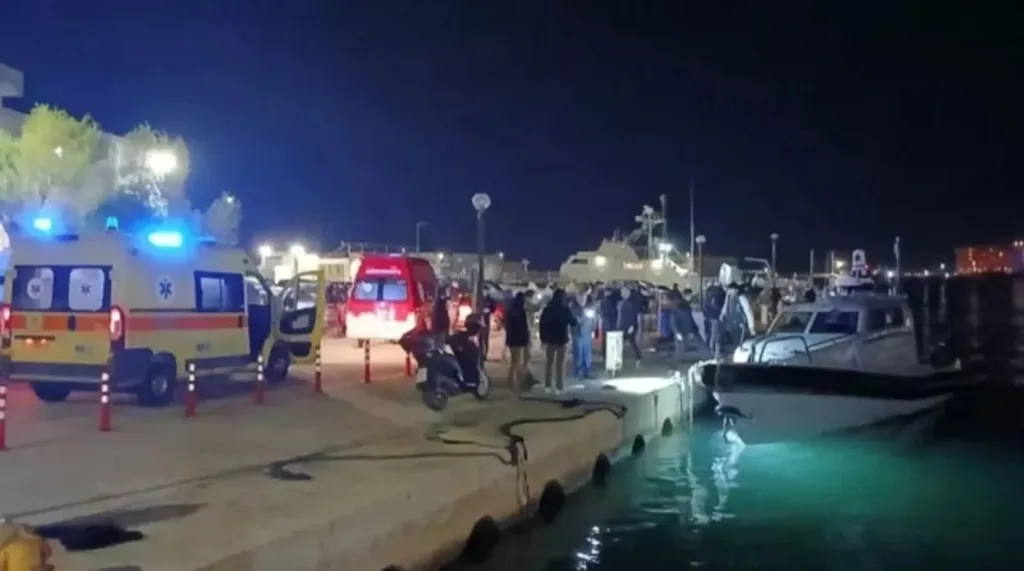 Για πρόσκρουση και βύθιση του σκάφους των μεταναστών στη Χίο, η ανακοίνωση του Λιμενικού, 15 νεκροί ΦΩΤΟ - ΒΙΝΤΕΟ