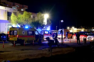 Γιατί ο Αδωνις απαγόρευσε επισκέψεις στα παιδιά που επέζησαν από το ναυάγιο της Χίου