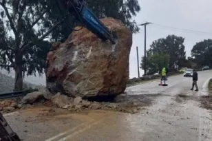 Χίος: Κλειστή παραμένει η εθνική οδός προς Καρδάμυλα μετά την επικίνδυνη κατολίσθηση