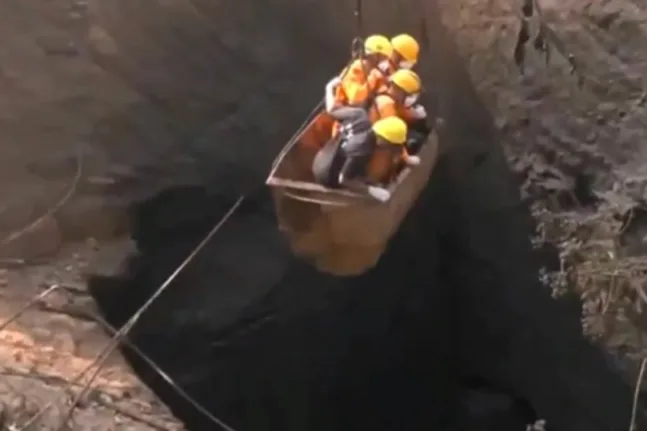 Ινδία: Στους 23 οι νεκροί από την έκρηξη σε παράνομο ανθρακωρυχείο, ΒΙΝΤΕΟ