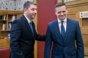 ΠΑΣΟΚ: Νέος εμφύλιος για τους συνέδρους από την Κρήτη