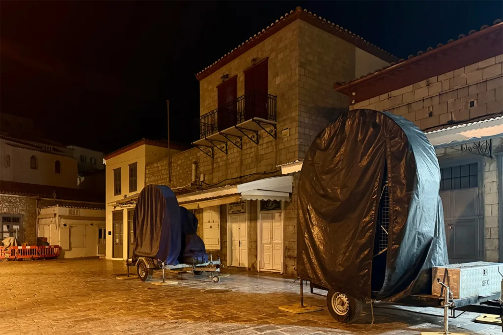 Μπραντ Πιτ στην Ύδρα: Η πρώτη δημόσια εμφάνιση ενόψει γυρισμάτων «The Riders»