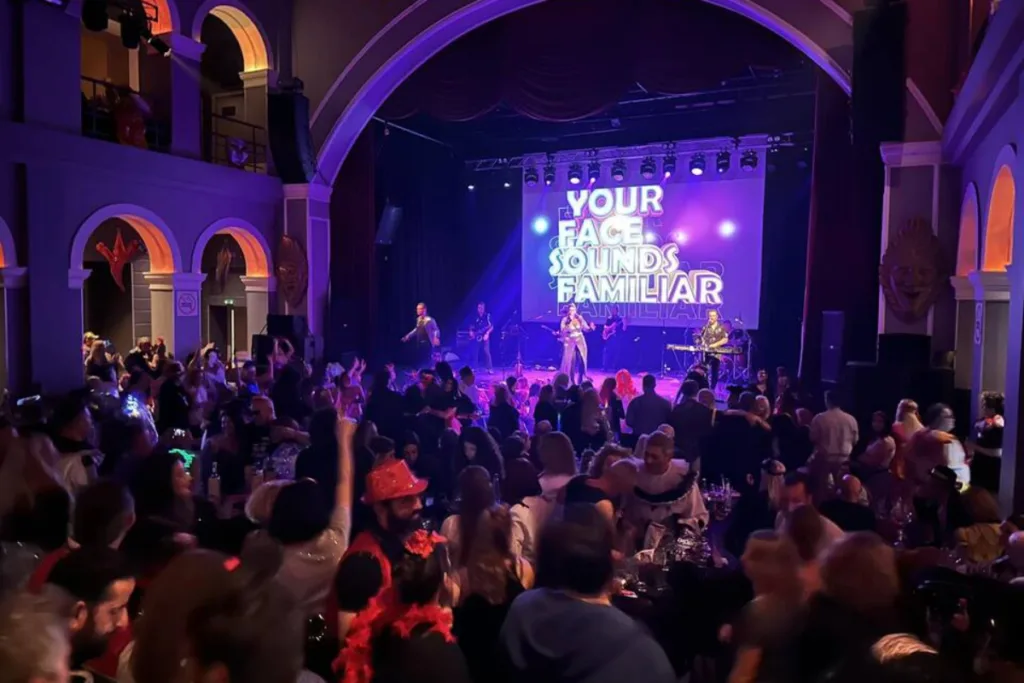 Το απόλυτο Party Guide του Πατρινού Καρναβαλιού 2026: Dress code και glam σε αποκριάτικους ρυθμούς