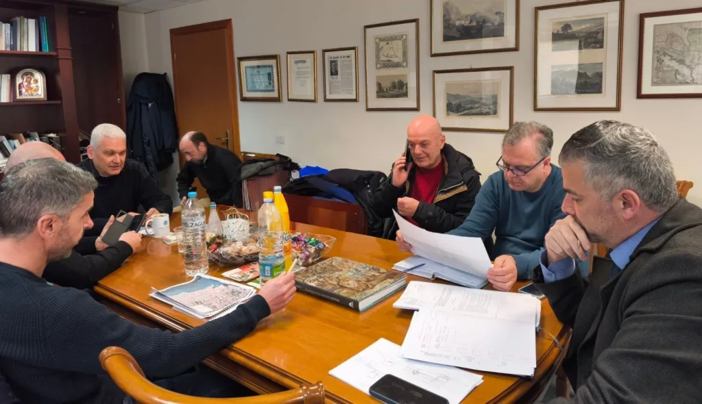 Πάτρα: Πλημμύρισε πάλι η Ακτή Δυμαίων, κίνδυνος για οδηγούς και σπίτια ΦΩΤΟ Πάτρα: Πλημμύρισε πάλι η Ακτή Δυμαίων, κίνδυνος για οδηγούς και σπίτια ΦΩΤΟ