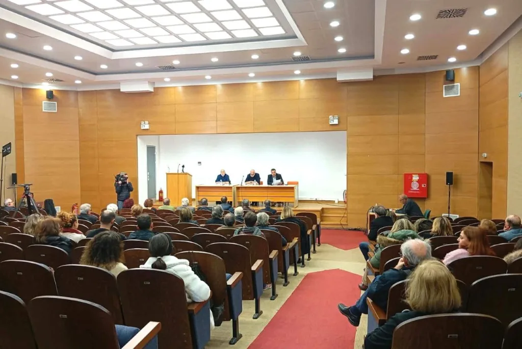 Αμαλιάδα: Με γαρύφαλλα, βιβλίο και φωταγώγηση του σπιτιού του ολοκληρώθηκαν οι εκδηλώσεις για τον Νίκο Μπελογιάννη ΦΩΤΟ