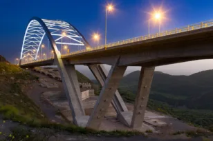 Από τη Σύλληψη έως την Ολοκλήρωση: Ο Στρατηγικός Ρόλος των Κατασκευαστών Μεταλλικών Γεφυρών