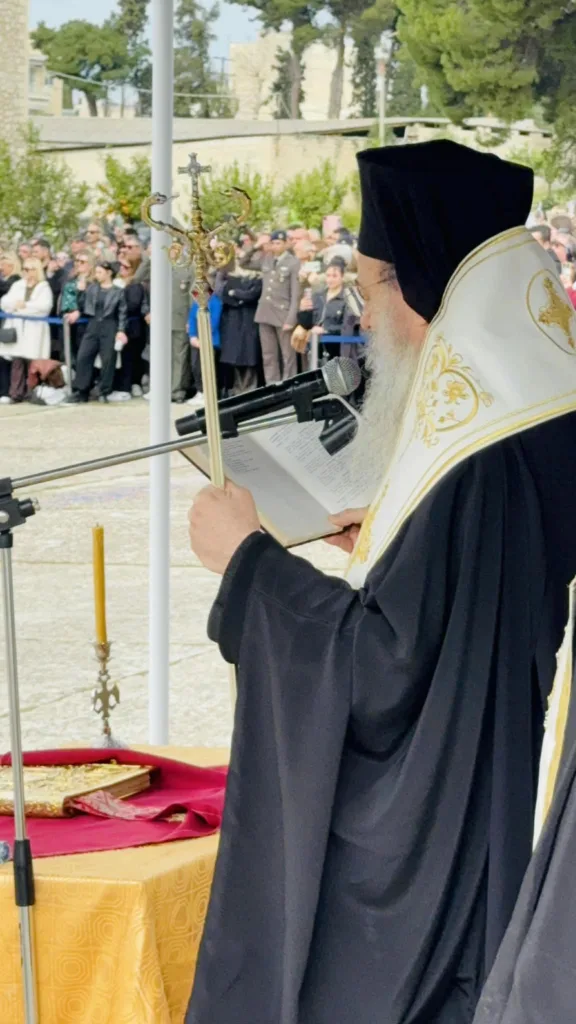 Πάτρα: Συγκινητική ορκωμοσία στο ΚΕΤΧ μετά από 15 χρόνια ΦΩΤΟ