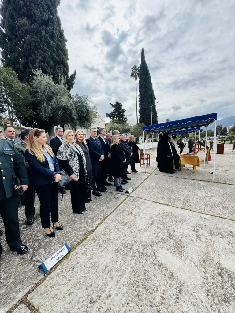 Πάτρα: Συγκινητική ορκωμοσία στο ΚΕΤΧ μετά από 15 χρόνια ΦΩΤΟ