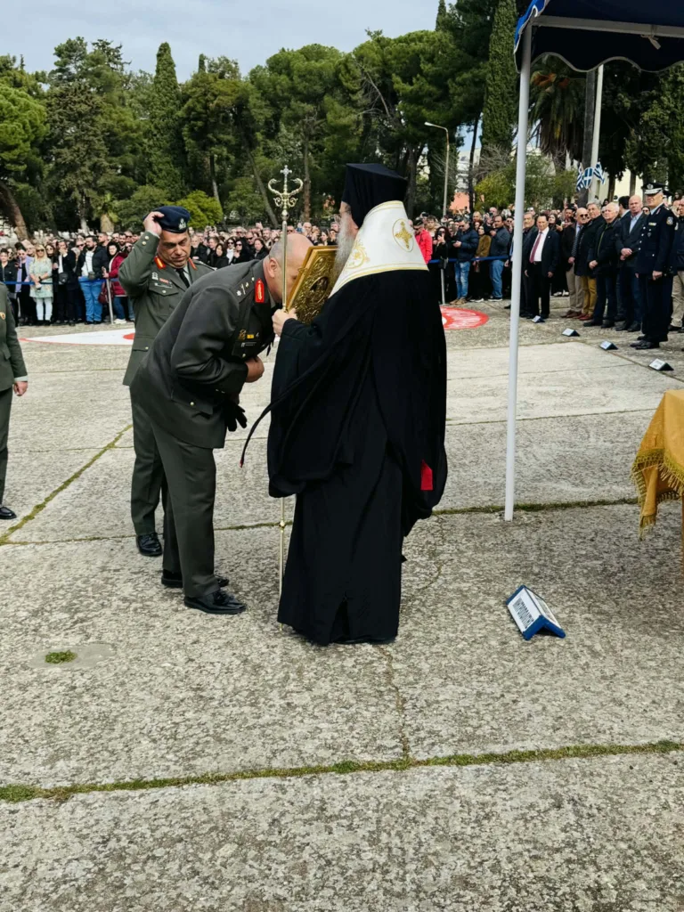 Πάτρα: Συγκινητική ορκωμοσία στο ΚΕΤΧ μετά από 15 χρόνια ΦΩΤΟ