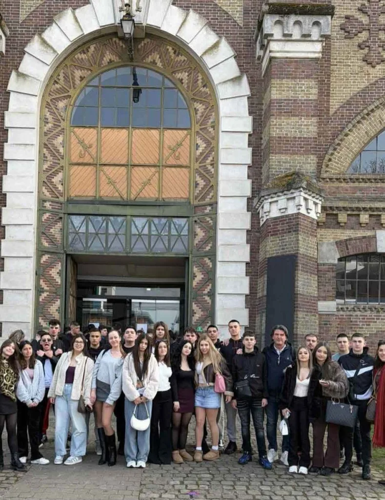 Στο διεθνές συνέδριο ELEMASYN στο Παρίσι μαθητές του Λυκείου Διακοπτού