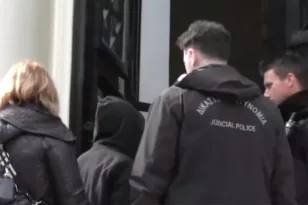 Πάτρα: «Ο γιος μου από θαύμα ζει σήμερα», συγκλονίζει ο πατέρας του 8χρονου που έπεσε θύμα ξυλοδαρμού