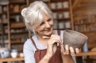 Αλλάζει η προσωπικότητα μετά τα 60; Τι δείχνει νέα μελέτη