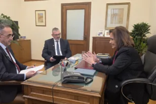 Ντόρα Μπακογιάννη στην «Π»: Η ΝΔ κινδυνεύει μόνο από τον εαυτό της – Τι είπε για το ΠΑΣΟΚ και τον Τσίπρα ΒΙΝΤΕΟ