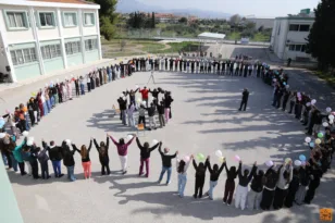 Με επιτυχία η δράση των δημοτικού και γυμνάσιου Ίσθμιων για την σχολική βία ΦΩΤΟ