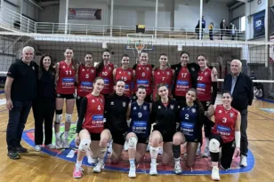 Οι γυναίκες της ΠΓΕ νίκησαν και τον Αίολο και παραμένουν στην κορυφή