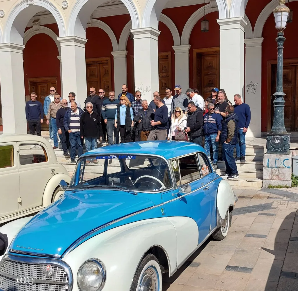 Κοπή Βασιλόπιτας και Έκθεση Ιστορικών Οχημάτων στην Πλατεία Γεωργίου Α΄