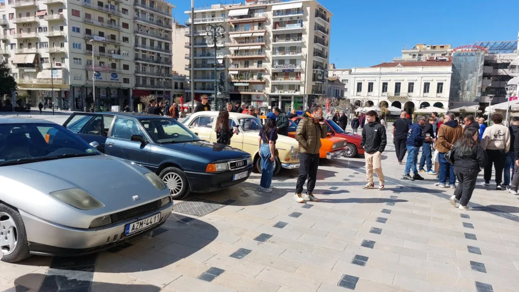 Κοπή Βασιλόπιτας και Έκθεση Ιστορικών Οχημάτων στην Πλατεία Γεωργίου Α΄