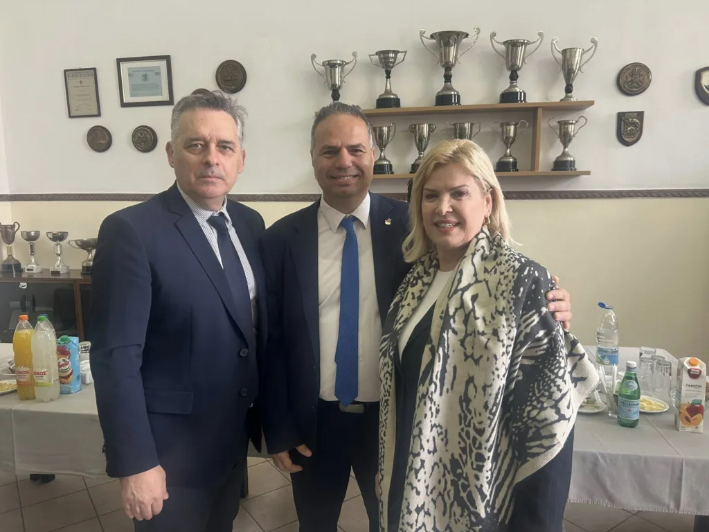 Πάτρα: Συγκινητική ορκωμοσία στο ΚΕΤΧ μετά από 15 χρόνια ΦΩΤΟ