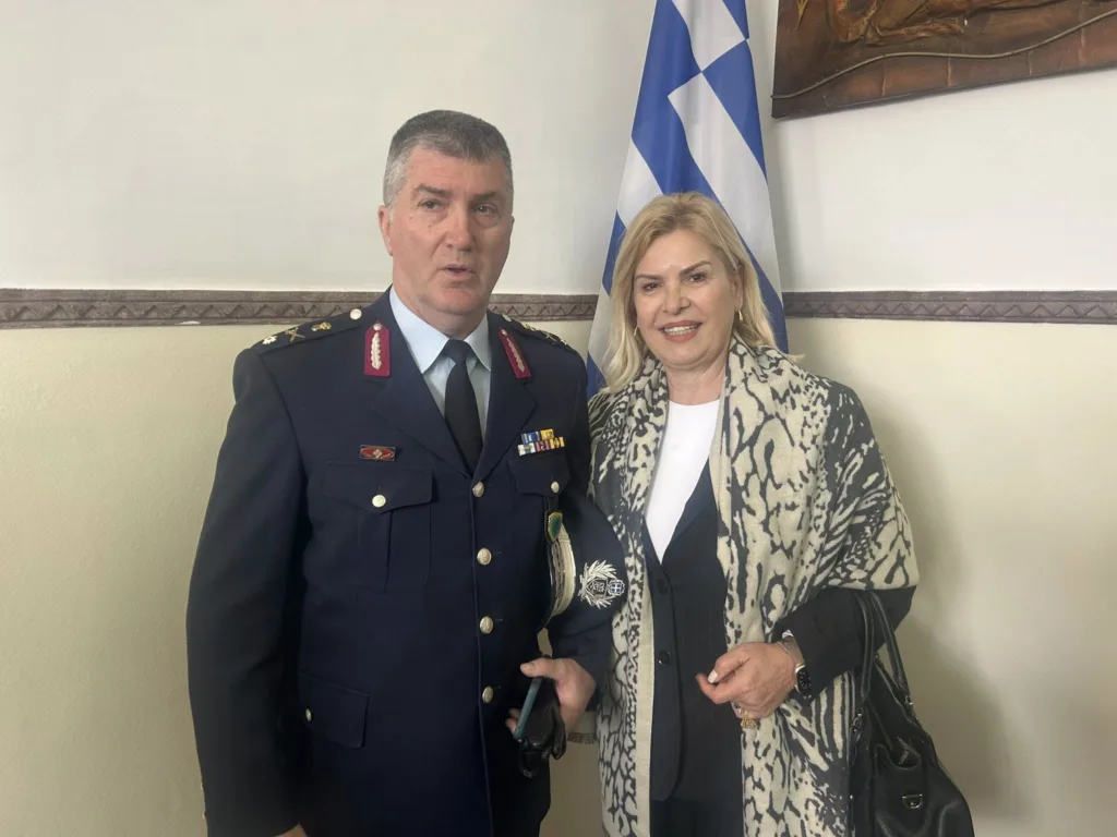 Πάτρα: Συγκινητική ορκωμοσία στο ΚΕΤΧ μετά από 15 χρόνια ΦΩΤΟ