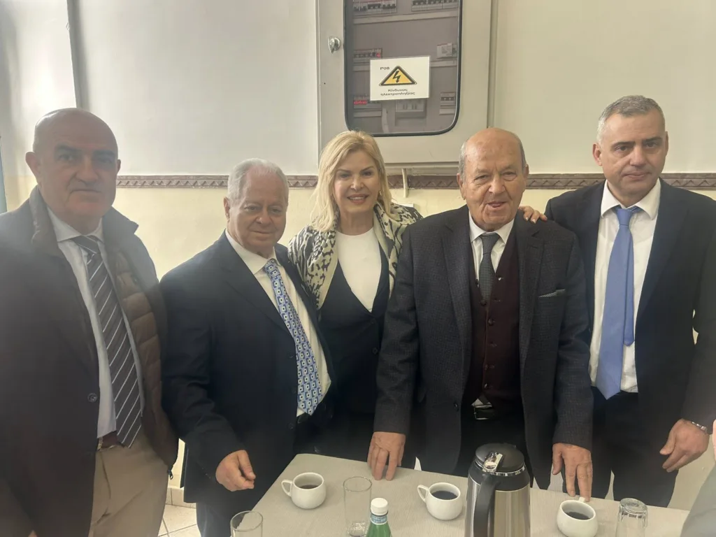 Πάτρα: Συγκινητική ορκωμοσία στο ΚΕΤΧ μετά από 15 χρόνια ΦΩΤΟ