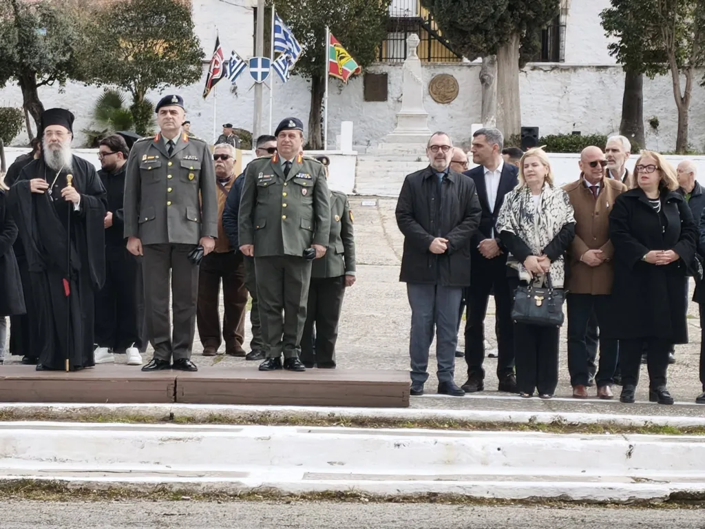 Πάτρα: Συγκινητική ορκωμοσία στο ΚΕΤΧ μετά από 15 χρόνια ΦΩΤΟ