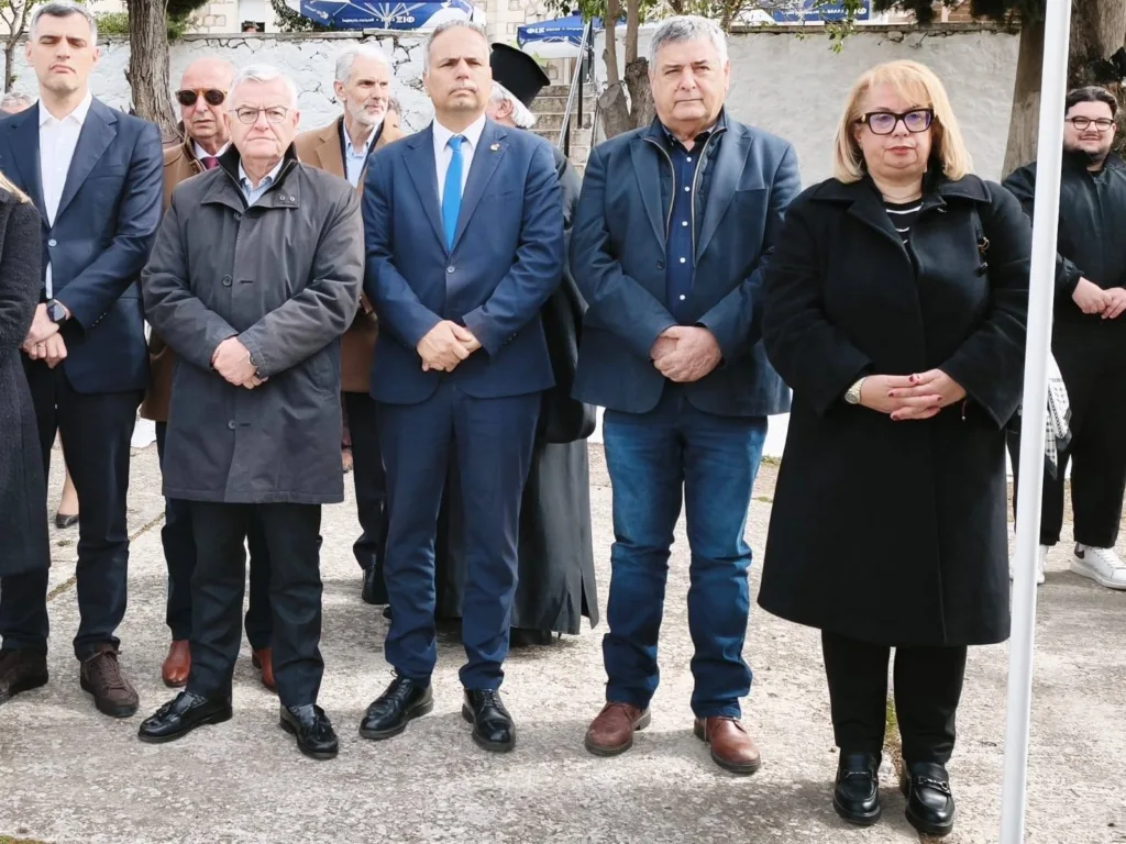 Πάτρα: Συγκινητική ορκωμοσία στο ΚΕΤΧ μετά από 15 χρόνια ΦΩΤΟ