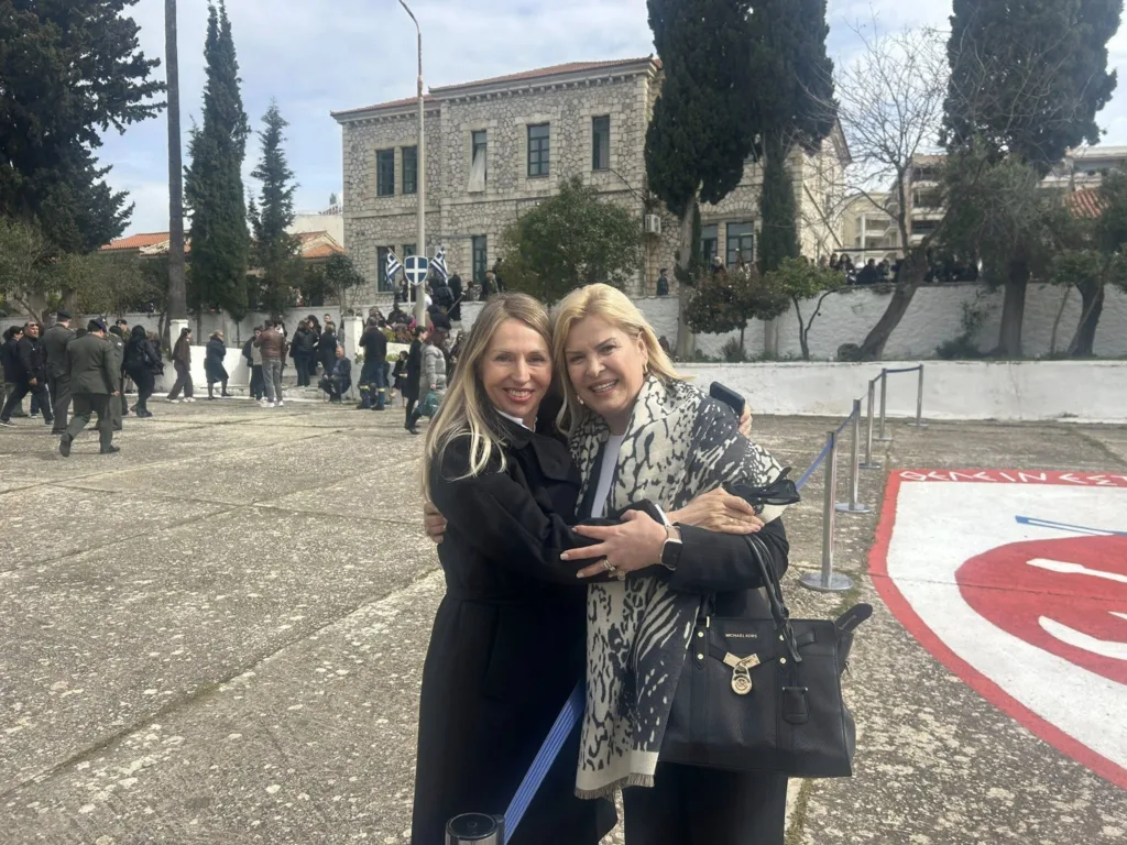 Πάτρα: Συγκινητική ορκωμοσία στο ΚΕΤΧ μετά από 15 χρόνια ΦΩΤΟ