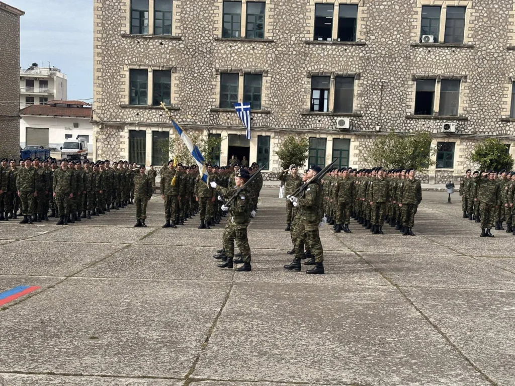 Πάτρα: Συγκινητική ορκωμοσία στο ΚΕΤΧ μετά από 15 χρόνια ΦΩΤΟ