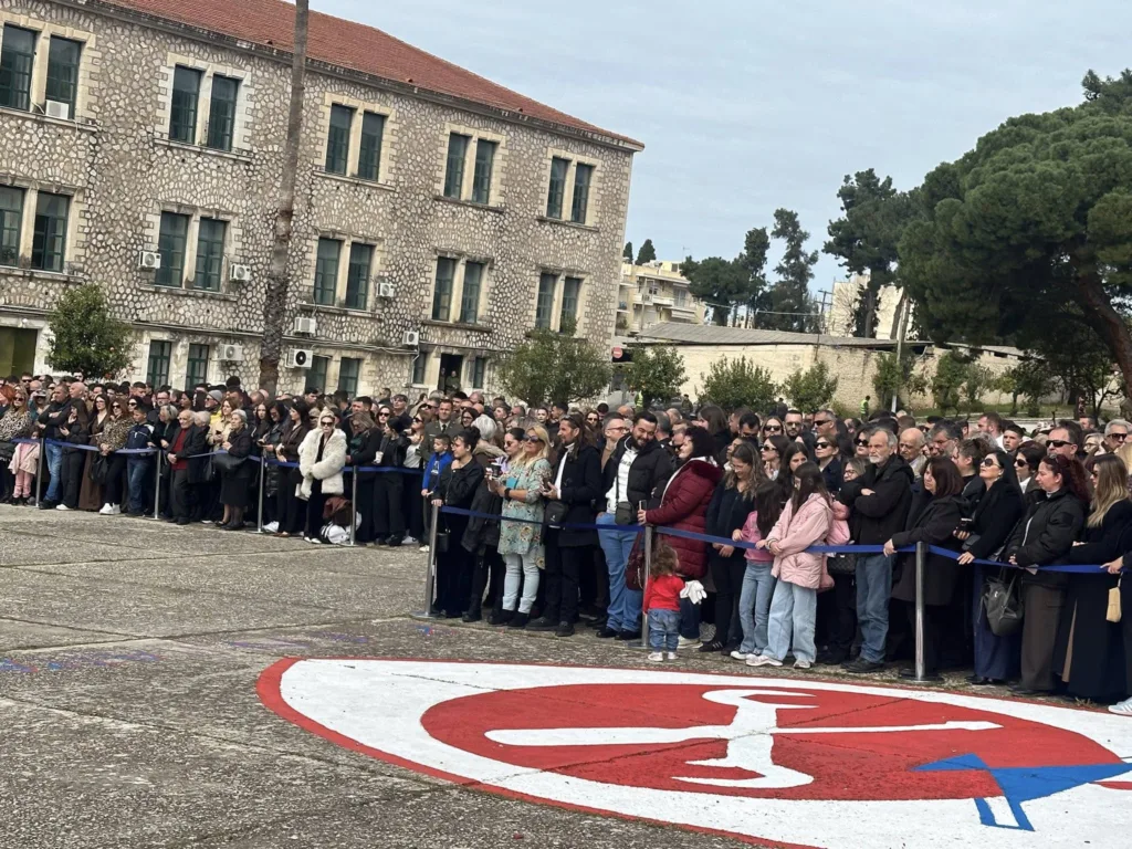 Πάτρα: Συγκινητική ορκωμοσία στο ΚΕΤΧ μετά από 15 χρόνια ΦΩΤΟ