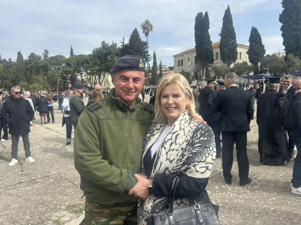 Πάτρα: Συγκινητική ορκωμοσία στο ΚΕΤΧ μετά από 15 χρόνια ΦΩΤΟ