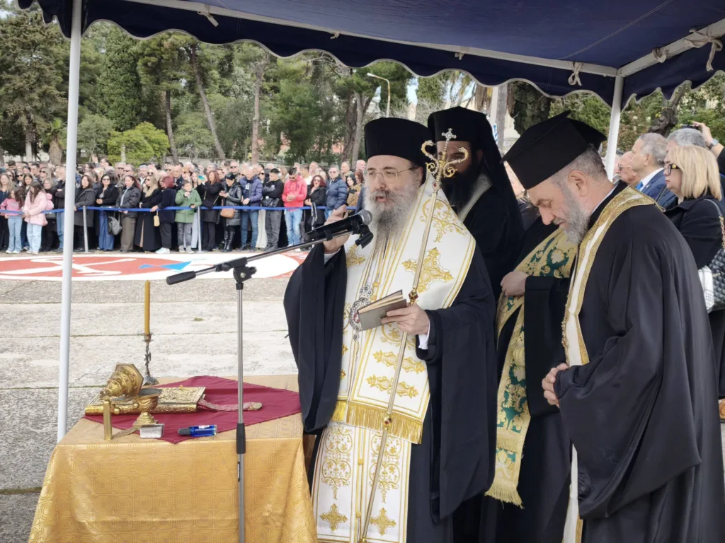 Πάτρα: Συγκινητική ορκωμοσία στο ΚΕΤΧ μετά από 15 χρόνια ΦΩΤΟ