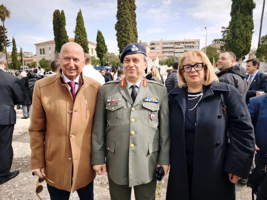 Πάτρα: Συγκινητική ορκωμοσία στο ΚΕΤΧ μετά από 15 χρόνια ΦΩΤΟ