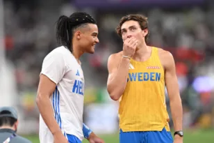 Ξέσπασε εξωαγωνιστική…κόντρα μεταξύ Καραλή και Ντουμπλάντις