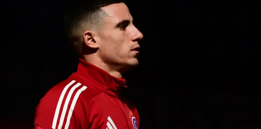 Ολυμπιακός: Δύσκολο να προλάβει το ντέρμπι με τον ΠΑΟΚ ο Ποντένσε