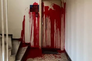 Πάτρα: Ακτιβισμός με ακίνδυνες… μπογιές – «Στρατολογήσεις νέων αναρχικών με το σταγονόμετρο»