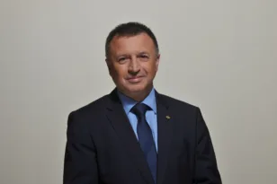 Ο Απόστολος Βλάχος ανακοινώνει επίσημα τη «Κεντρική Πορεία»