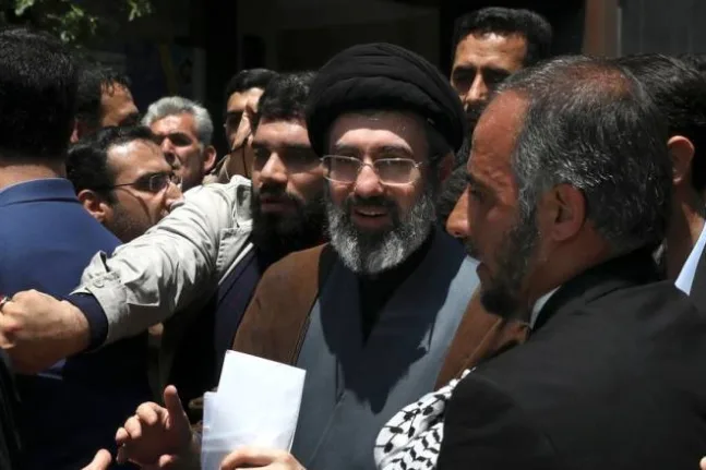 Τι συμβαίνει με τον Μοτζτάμπα Χαμενεΐ – Αναφορές για τραυματισμό