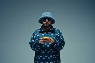 Ο Ακύλας παίζει σε δικό του videogame στο νέο κλιπ του «Ferto» για τη Eurovision