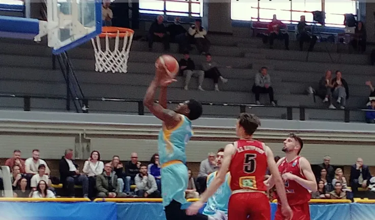 Τρελαίνει κόσμο η ΑΕ Γλαύκου Έσπερου, με Άλεν τρομερή νίκη στο Μετς