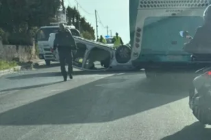 Ηράκλειο: Αυτοκίνητο αναποδογύρισε στη ΒΙΠΕ – Απεγκλωβίστηκε 40χρονη οδηγός