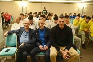 Ο Βαγγέλης Λιόλιος στα πάτρια εδάφη για το Rising Stars - Φωτογραφίες