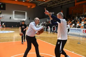 Γιορτή με τα «Γαλανόλευκα Αστέρια» στο «Promitheas Park» - Φωτογραφίες Γιορτή με τα «Γαλανόλευκα Αστέρια» στο «Promitheas Park» - Φωτογραφίες