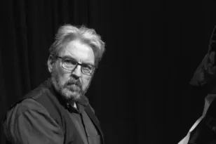 Αγγελος Ανδρεόπουλος: «Ο Αττίκ έκανε το αίμα της καρδιάς του τραγούδι»