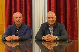 Αιγιάλεια: Συνέντευξη Τύπου Ανδριόπουλου για δημοτικά τέλη και στήριξη της τοπικής κοινωνίας