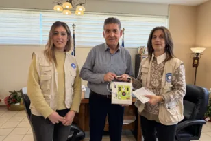 Οι «Γιατροί του Κόσμου» παρέδωσαν 7 απινιδωτές στον Δήμο Δυτικής Αχαΐας