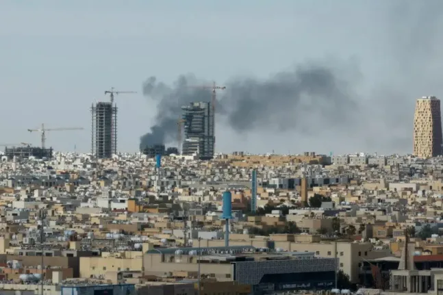 Σαουδική Αραβία: 2 νεκροί από στρατιωτικό βλήμα σε κατοικημένη περιοχή