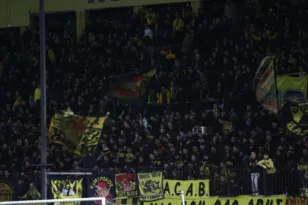 Ο Άρης έγινε 112 ετών – Πήρε φωτιά το Χαριλάου από εκατοντάδες φίλους της ομάδας ΒΙΝΤΕΟ